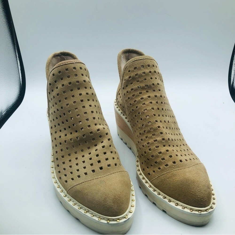 Cecelia‎ Warm Sand Suede Laser-cut Booties Size 6.5 - Picture 6 of 11